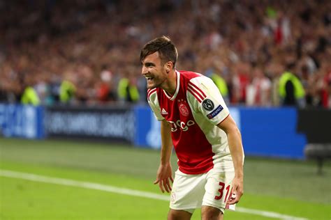 Nicolás Tagliafico tem preço definido para deixar o Ajax | Esporte ...