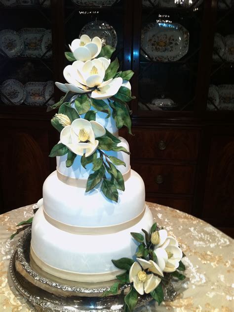 Elegant Magnolia Cake Magnolia Cake Cake Creations Wedding Cakes