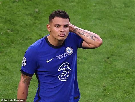 Champions League Final Chelsea Defender Thiago Silva Leaves Pitch In