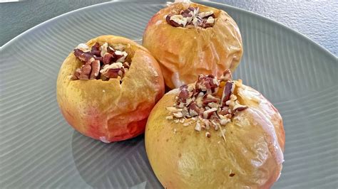 These Air Fryer Baked Apples Are An Absolute Treat For Fall Nights