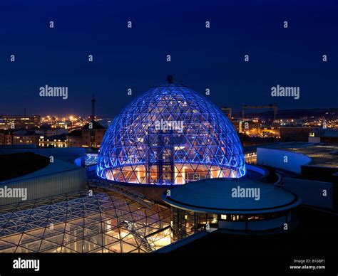 Victoria Square Glass Dome Hi Res Stock Photography And Images Alamy