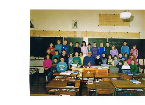 Photo De Classe Photo De Classe De 1992 Ecole Primaire Copains Davant