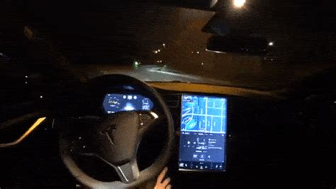 This Video Shows That Teslas Updated Autopilot System Is Far From