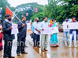 Mangalore Today Latest Main News Of Mangalore Udupi Page CPI M Stages Protest Demanding