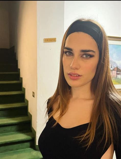 Clara Soccini Biografia Chi Et Altezza Peso Fidanzato Carriera Canzoni Instagram E