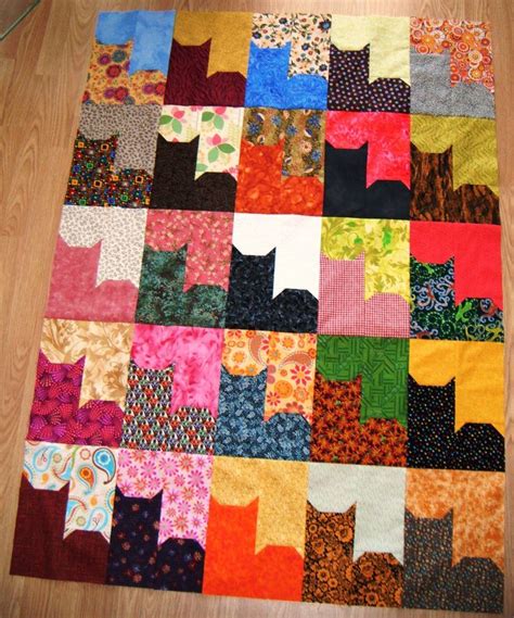 Quilt+top+Gatos.JPG (1332×1600) | Cat quilt block, Cat quilt patterns