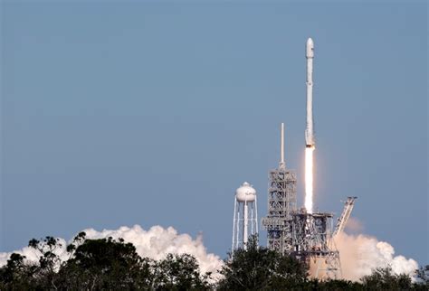 Spacex Racks Up Another Rocket Launch Its 16th This Year Tech