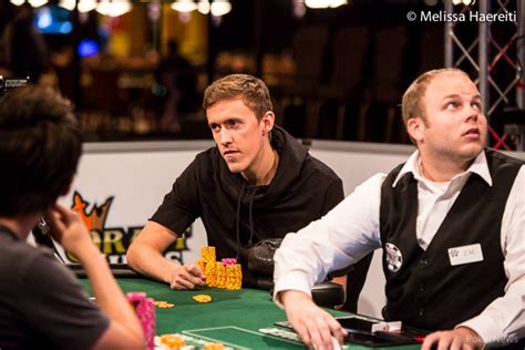 31 yaşındaki forvetin profesyonel poker oyuncusu olduğu biliniyor. Chris Viox Eliminated in 15th Place ($3,471) | 2014 World ...