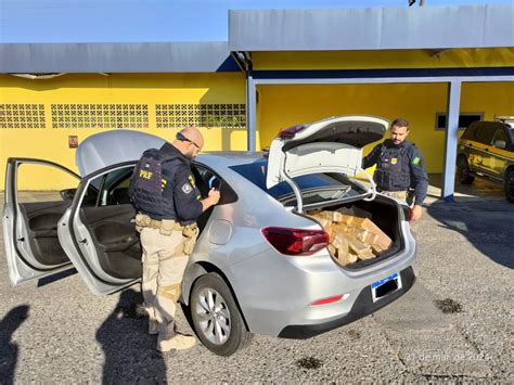 Fotos Em Plena P Scoa Homem Preso Em Sc Kg De Tabletes De