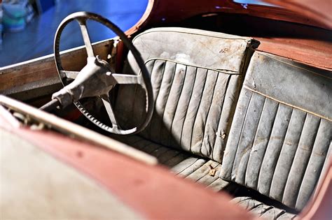 Pak saya mau tanya lagi. JAGUAR XK120 5 DEKAD DALAM BANGSAL, BERAPA NAK JUAL NI ...
