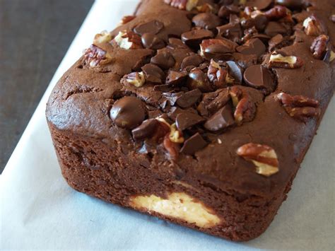 The chocolate pound cake has a nice rich satisfying chocolate flavor, and it slices like butter! Hungry Hungry Highness: Chocolate Cream Cheese Pound Cake