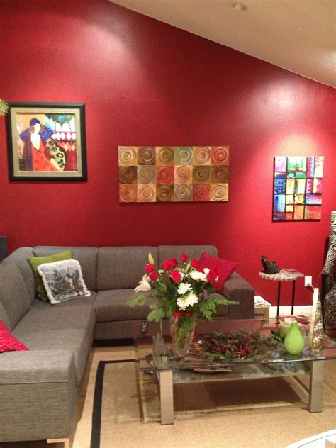 30 Living Room Red Accent Wall Decoomo