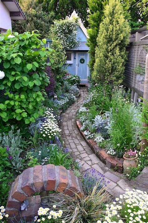 Awesome 90 Beautiful Small Cottage Garden Ideas For Backyard