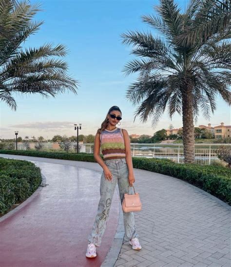Most Popular Dubai Street Style Fashion Ideas For Women