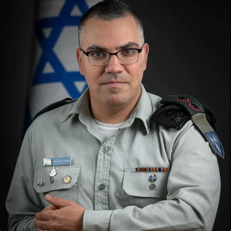 חיבוק חם ליתומי צהל עם תחילת המסע לבגרות. צהל פייסבוק - Sitte