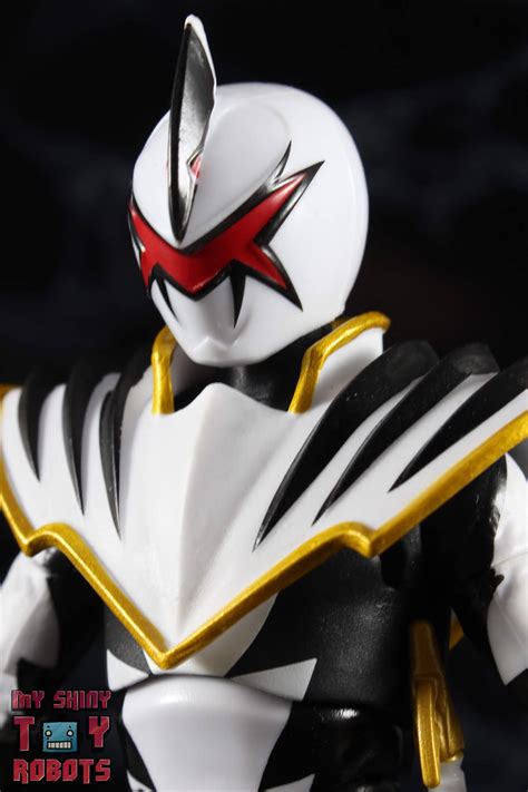My Shiny Toy Robots: Toybox REVIEW: Power Rangers Lightning Collection