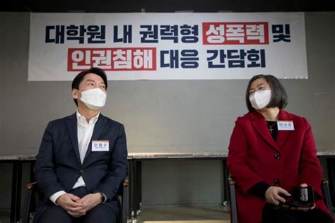 여야 서울시장 후보, 주말에도 시민들 만나…민심잡기 '총력'. 오세훈·안철수 단일화가 좌초되기 어려운 3가지 이유