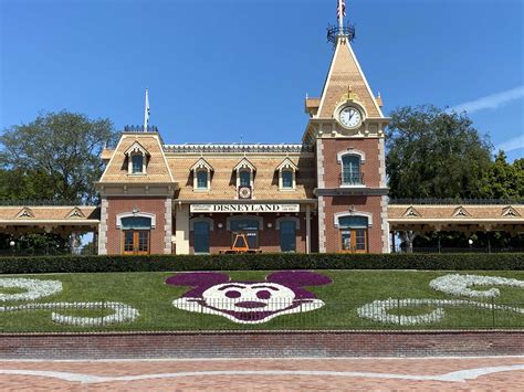 Park Hours Released For Disneyland Resort Through October 3