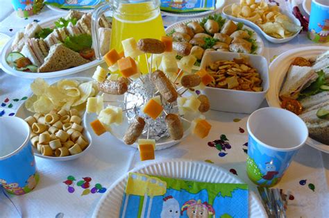 Find inspiration for fun kids birthday party foods they will love here! Pin by Nay Nay Malcolm on Party Ideas! | Birthday food ...