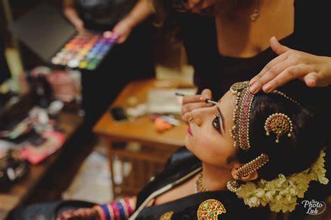 How To Select The Best Makeup Artist In India Bmu