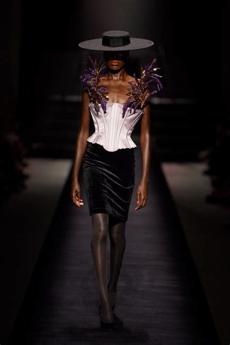 Maison Schiaparelli Haute Couture Fall Winter Collection 2022 23 28