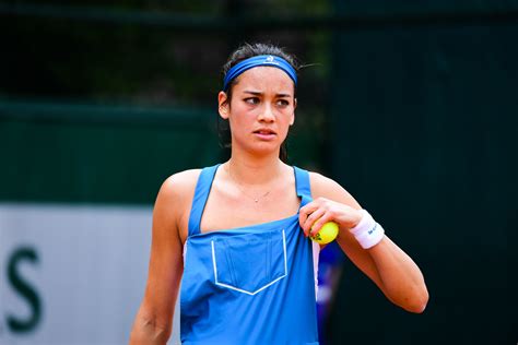 Alize Lim Height and Weight and Breast & Bra Size – TheNetWorthCeleb