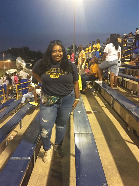 Pin By Chelsea Currie On Hbcu Homecoming Outfits Curvy Girl Outfits