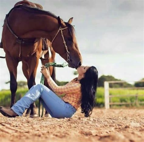 Épinglé par Mag Rural sur Beauty Luvs Her Beast Beaux chevaux Cavalière Cheval