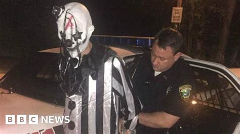 Lurking Clown Arrested In Kentucky Woods Near Apartments Bbc News