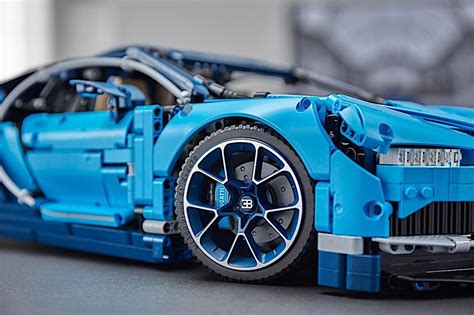 LEGO Makes a Stunning Bugatti Chiron Shine Next to the ...