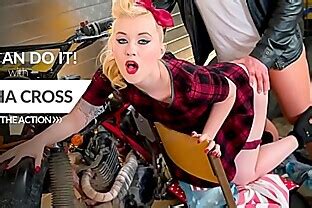 VIP SEX VAULT Pin Up Lady Misha Cross Goes For A Quickie With Her Biker Babefriend Min
