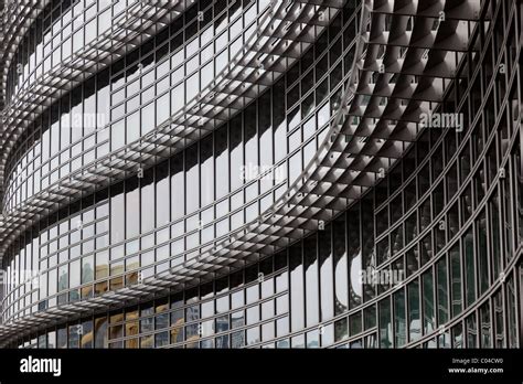 Curved Facade Of Building In Pittsburgh Philadelphia Usa Stock Photo