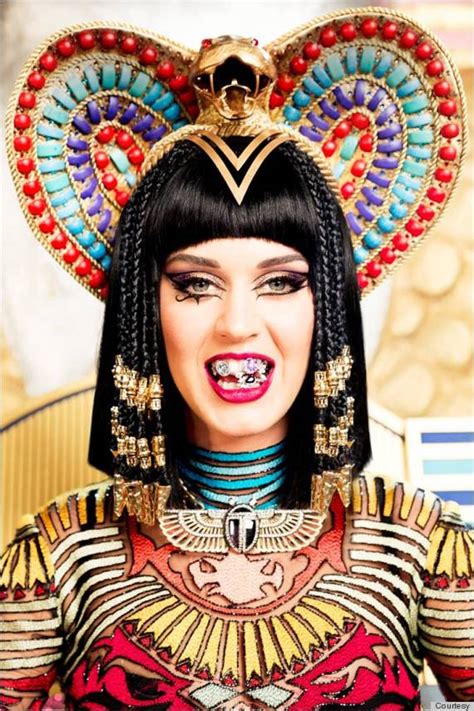 Katy Perry Transforms Into Cleopatra For Dark Horse Video Photo