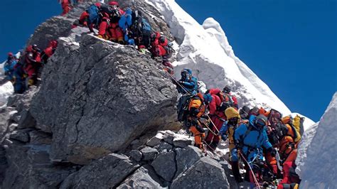 Mount Everest Picture Of Bottleneck As Climbers Queue Up To Tackle Worlds Highest Peak World