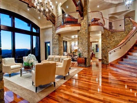 9 Beautiful Living Rooms With Hardwood Floors Curated