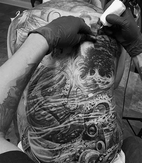 30 Octopus Back Tattoo Designs For Men Underwater Ink Ideas