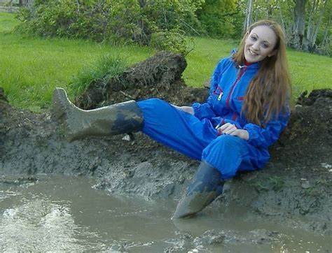 Pin By Clin On Muddy Rainwear Mud Boots Ladies Wellies Medical Fashion