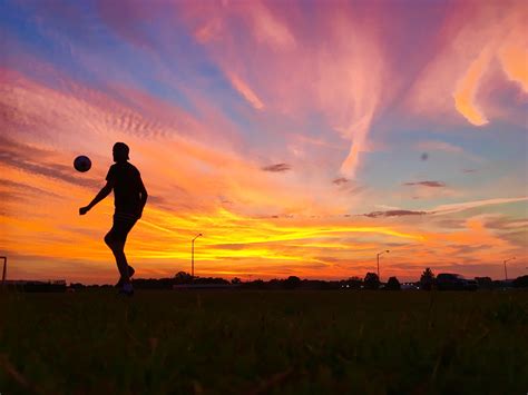 no filter just a beautiful sunset playing soccer in huntsville alabama [oc] [3835x2875] r skyporn