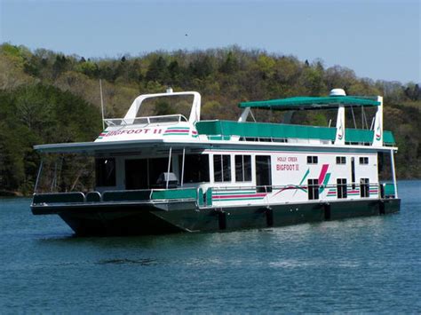 Be your own captain and cruise the beauty of dale hollow lake. Dale Hollow Lake - Houseboats Rentals