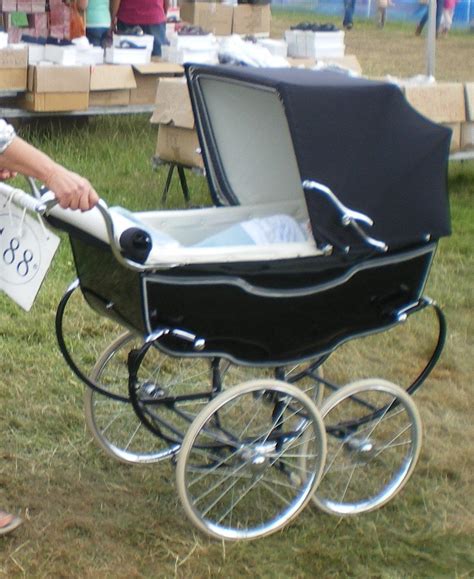 Vintage 1947 Silvercross Sheraton Coachbuilt Pram Ebay Carriage