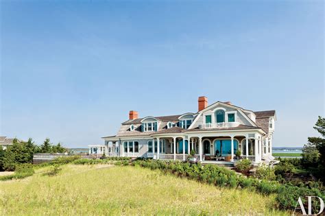 This Stunning Shingled Beach House In The Hamptons Features Modern