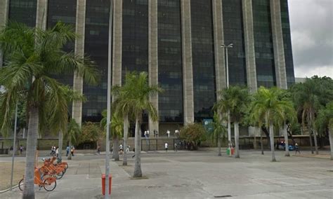 Agência Bancária é Assaltada Dentro Do Prédio Da Prefeitura Do Rio