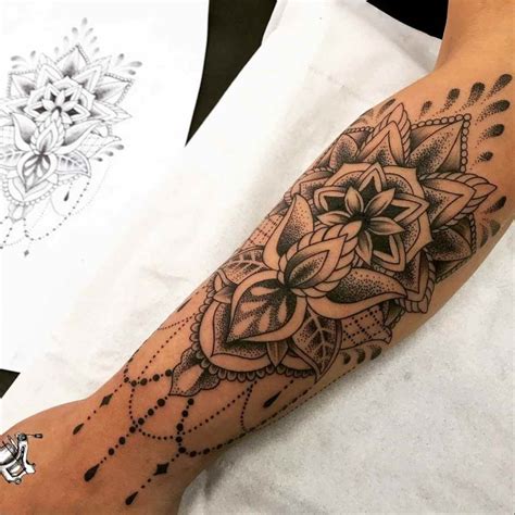 Signification et connotations du tatouage loup. Tatouage fleur de lotus et tatouage fleur de lys : toutes ...