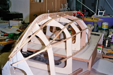 Hinten links hinten rechts links in der mitte rechts обратно vorne links vorne rechts. Flying Dutchman Jolle M1:5 - Seite 3