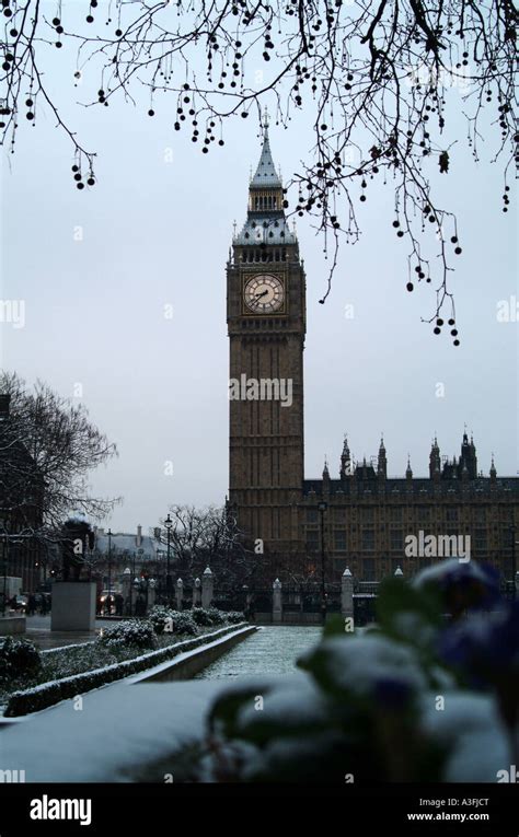 Big Ben With Snow London Stock Photo Alamy