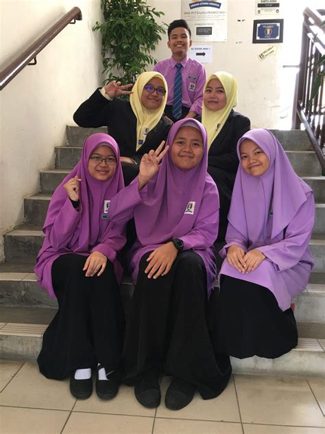 Nota ringkas, kerja kursus, contoh jawapan, jadual peperiksaan, semakan keputusan pt3, jadual waktu peperiksaan, online permohonan kolej vokasional dan sekolah teknik 2018 online KEPUTUSAN PT3 2018 - Majalah Inspirasi 11 SMK PUTRAJAYA ...
