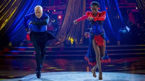 Strictly Come Dancing Bill Bailey Crowned 2020 Winner Bbc News