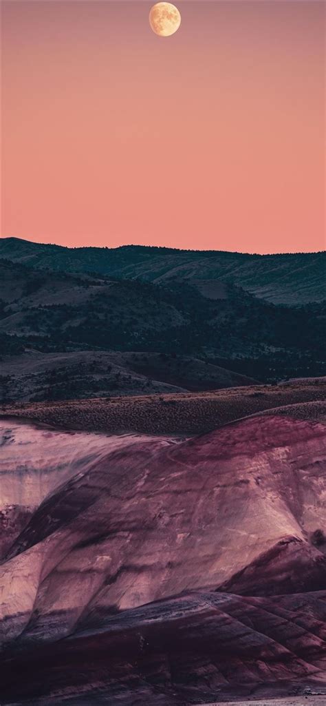 Moon Rising Over The Painted Hills 4k Iphone 12 Wallpapers Free Download