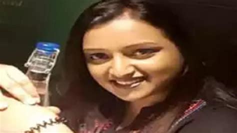 Kerala Gold Smuggling Case Accused Swapna Suresh Claims Rs 1 Crore