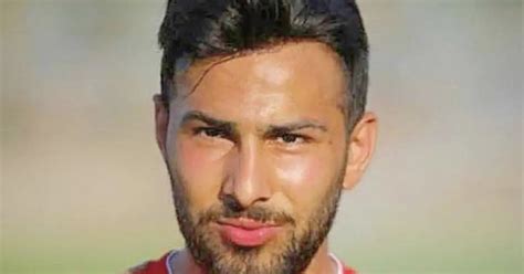 Amir Nasr Azadani el futbolista iraní se salvó de la ejecución pero le